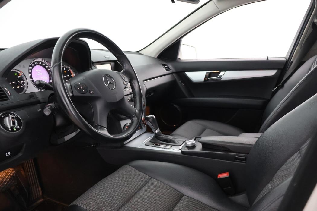 MERCEDES-BENZ C 2009