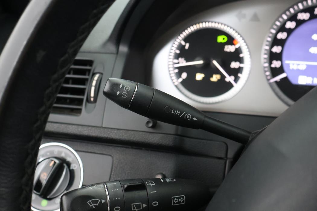 MERCEDES-BENZ C 2009