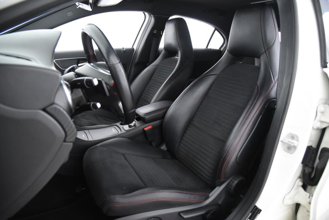 MERCEDES-BENZ A 2013