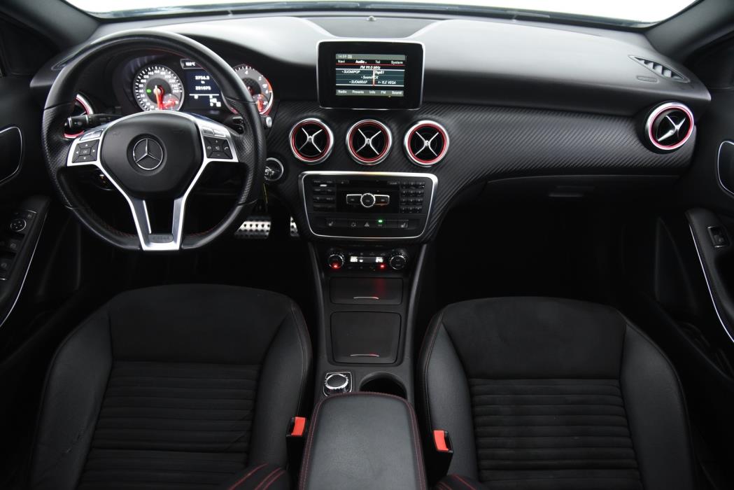 MERCEDES-BENZ A 2013
