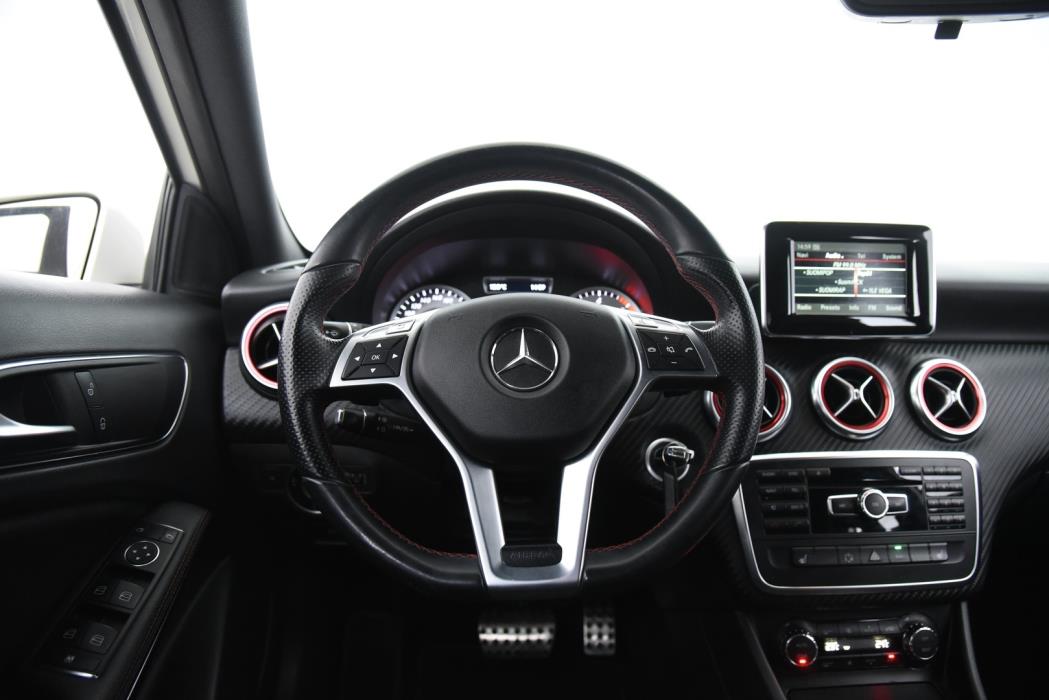 MERCEDES-BENZ A 2013