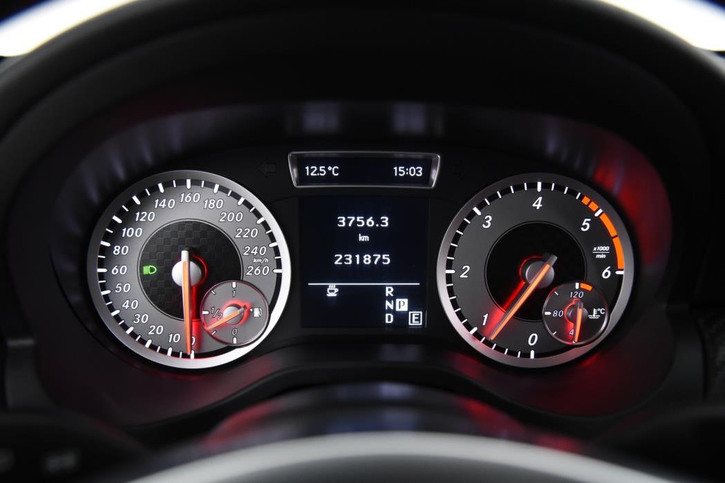 MERCEDES-BENZ A 2013