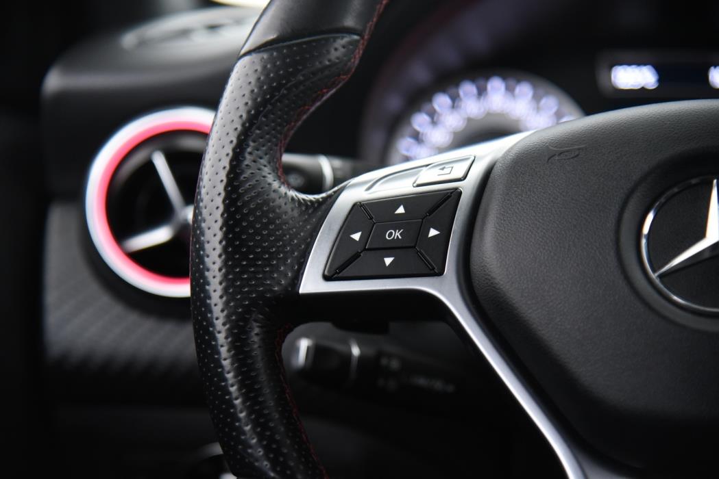 MERCEDES-BENZ A 2013