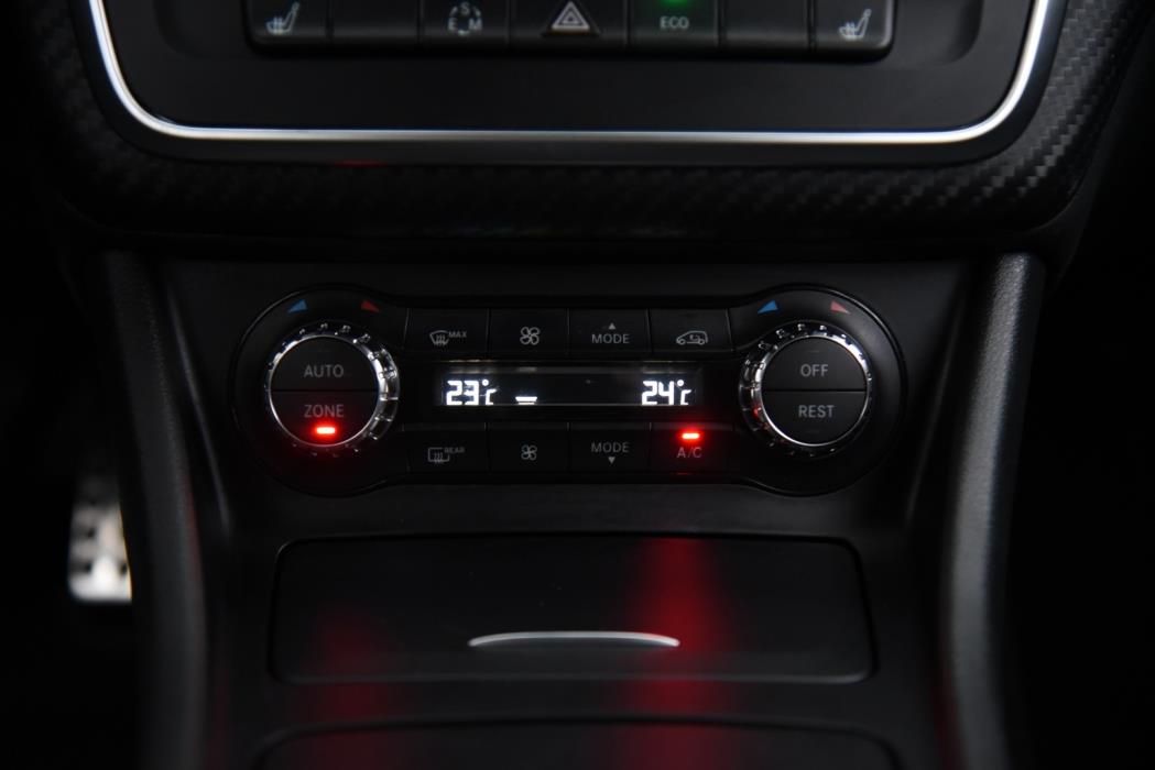 MERCEDES-BENZ A 2013