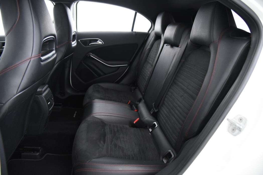 MERCEDES-BENZ A 2013