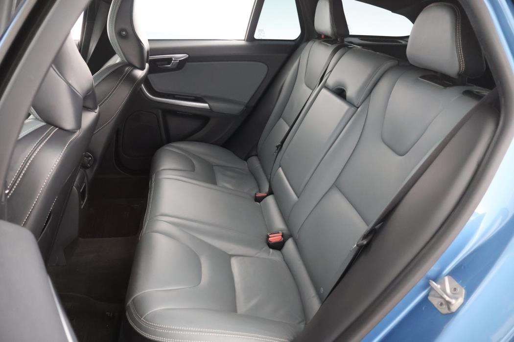 VOLVO V60 2014