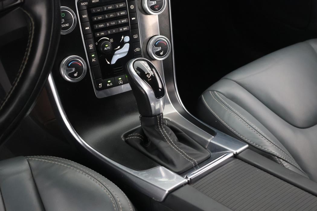 VOLVO V60 2014