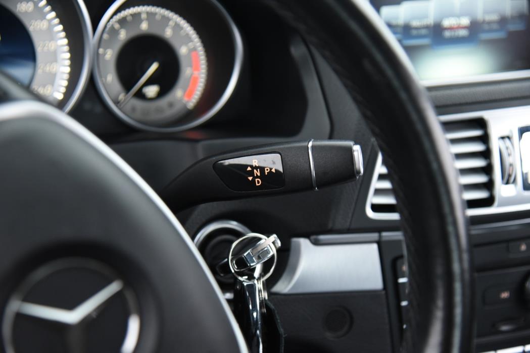 MERCEDES-BENZ E 2015