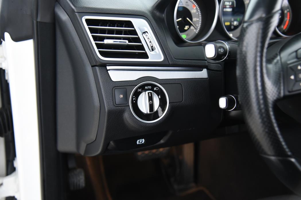 MERCEDES-BENZ E 2015