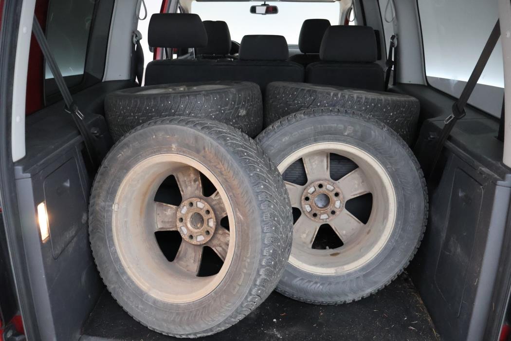 VOLKSWAGEN Caddy Maxi 2011