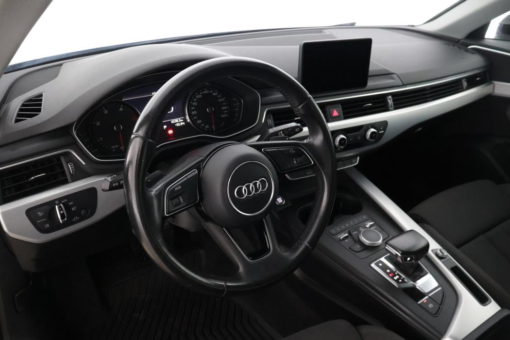 AUDI A4 2016