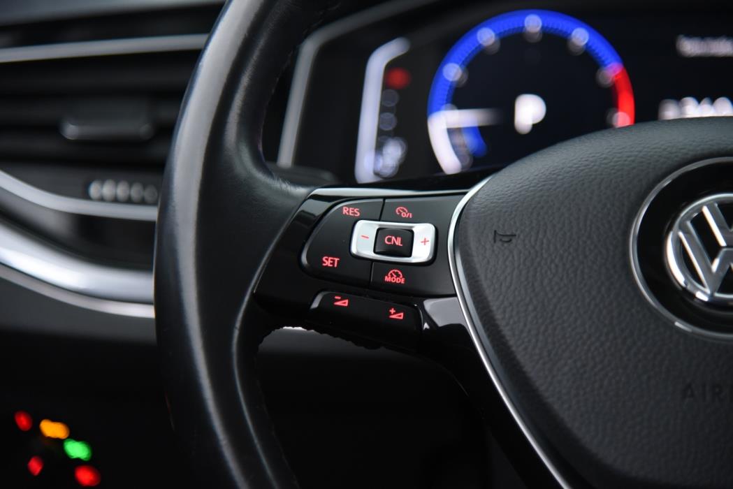 VOLKSWAGEN Polo 2018