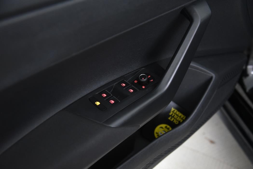 VOLKSWAGEN Polo 2018