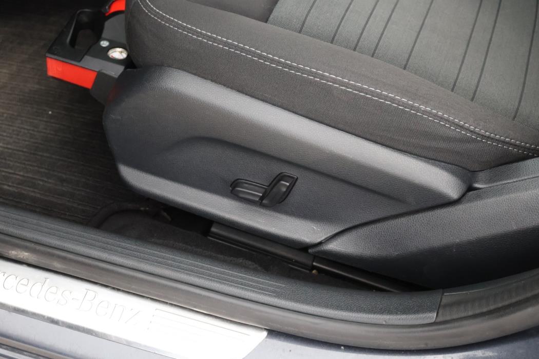 MERCEDES-BENZ C 2016