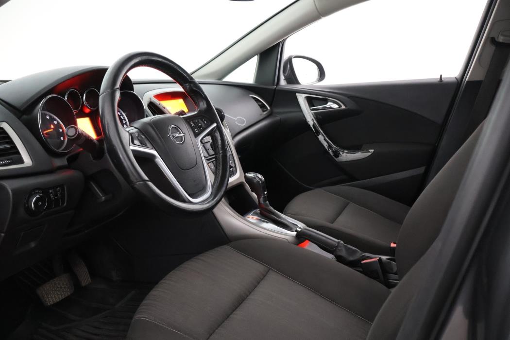 OPEL Astra 2012