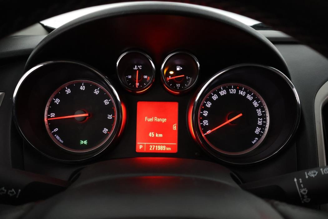 OPEL Astra 2012