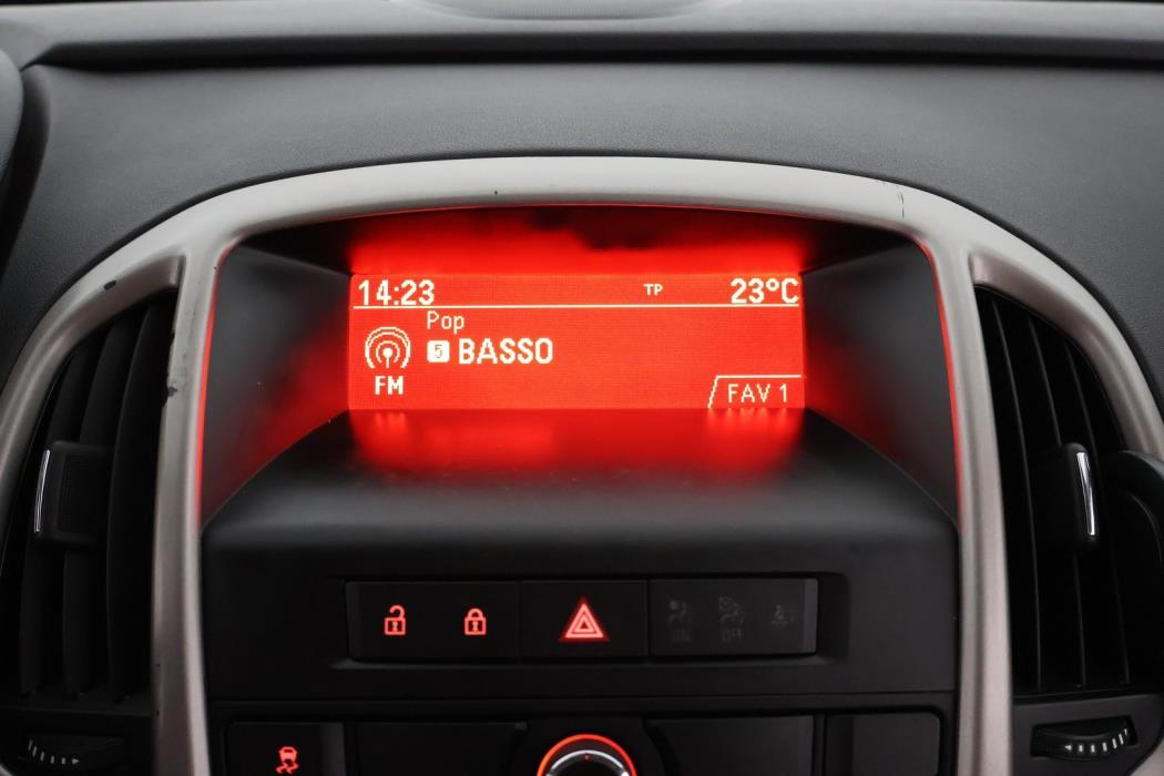 OPEL Astra 2012