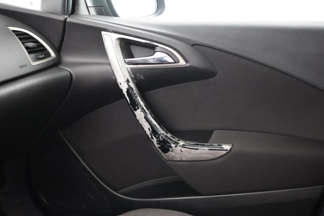 OPEL Astra 2012