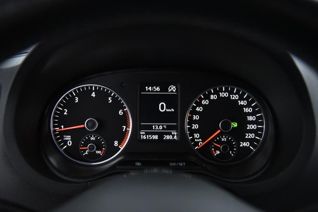 VOLKSWAGEN Polo 2013