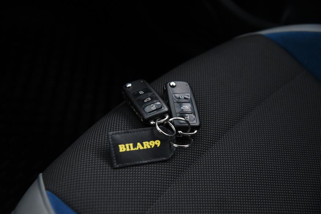 VOLKSWAGEN Polo 2013