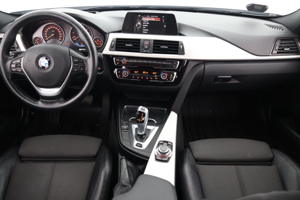 BMW 330 2017