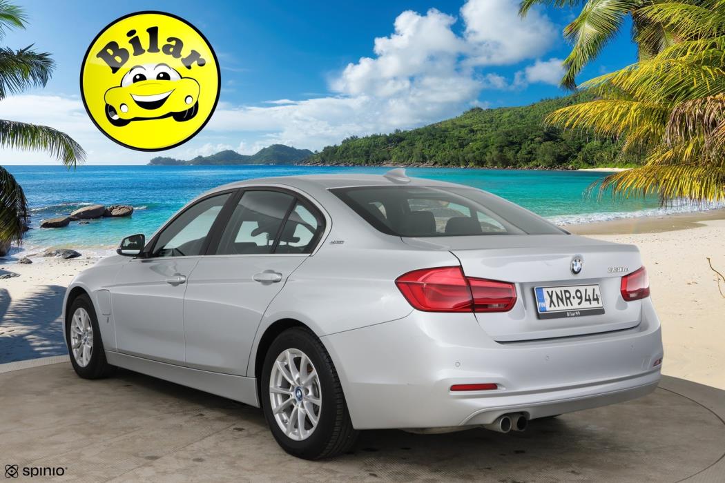 BMW 330 2017
