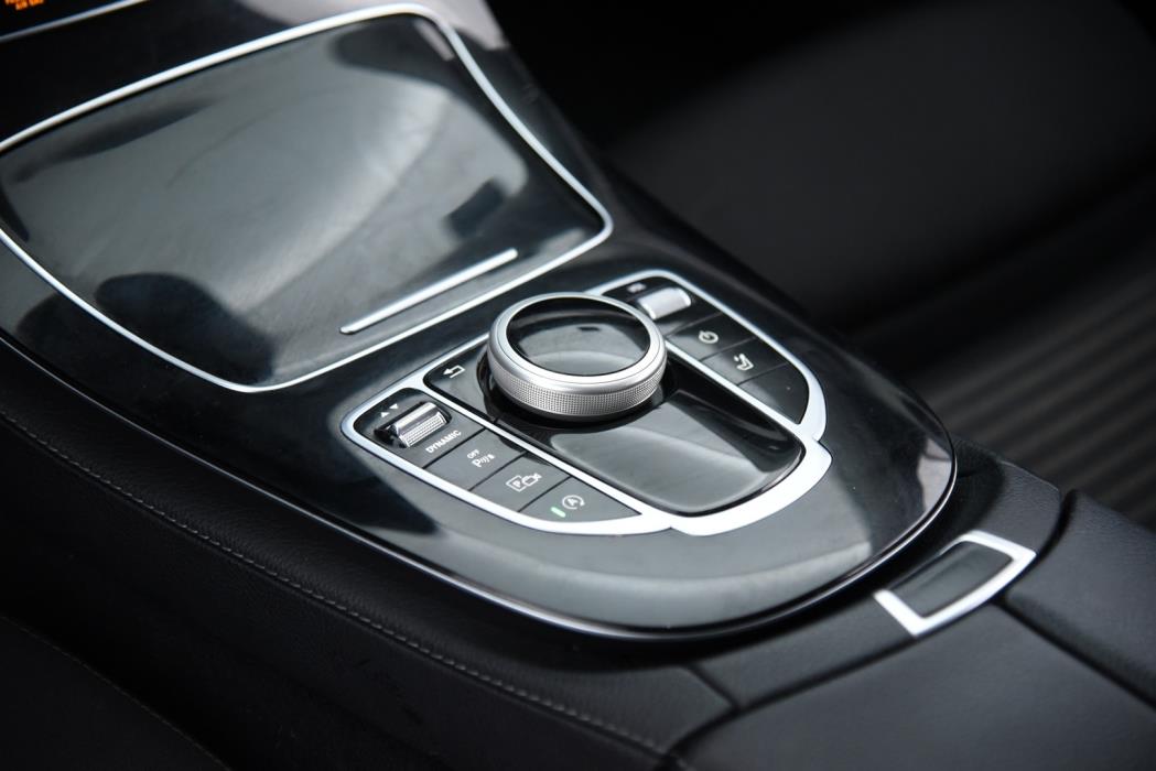 MERCEDES-BENZ E 2017