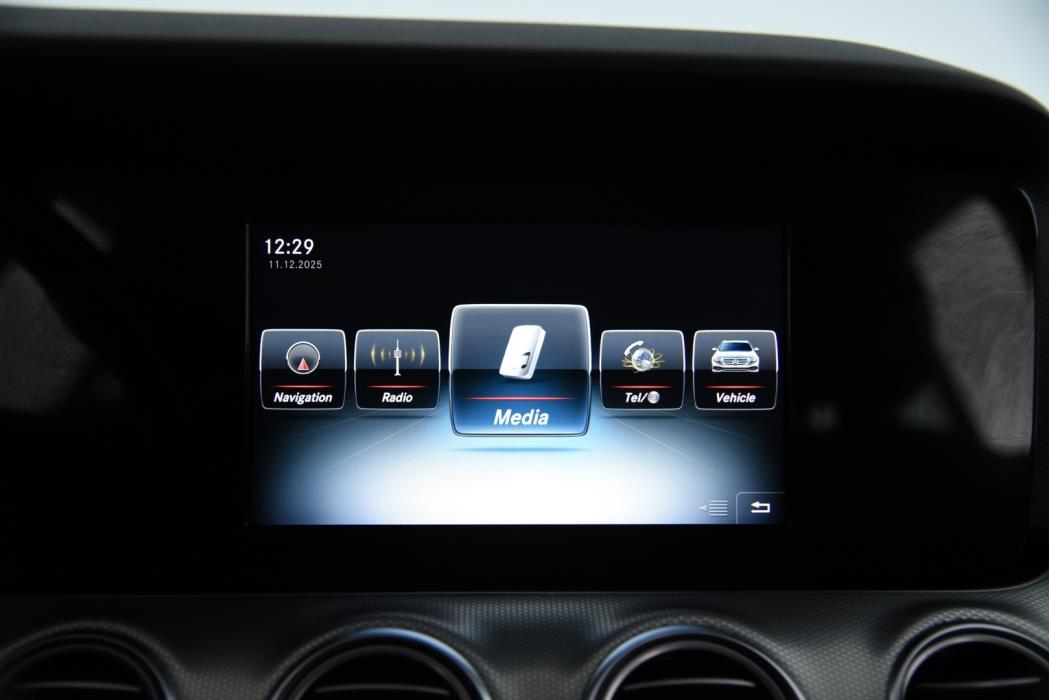 MERCEDES-BENZ E 2017