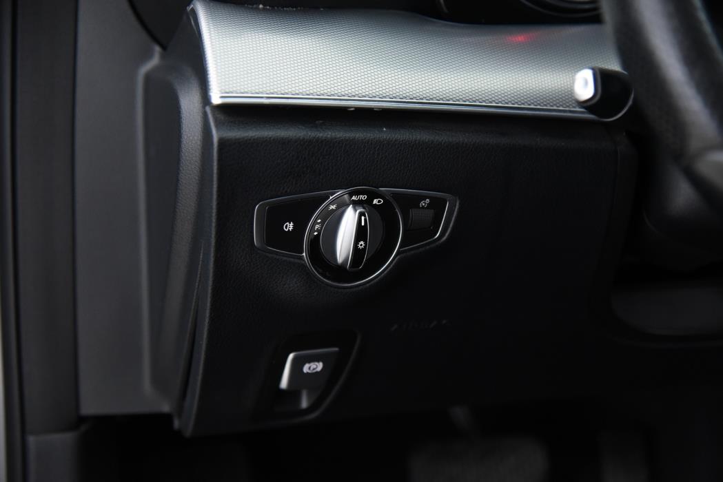 MERCEDES-BENZ E 2017