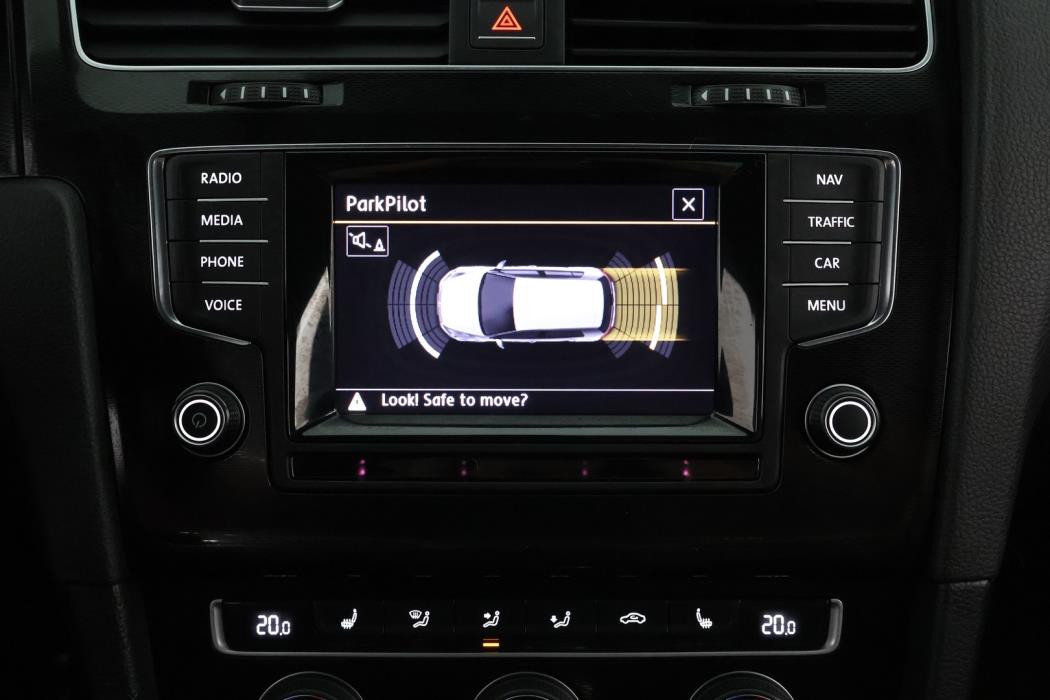 VOLKSWAGEN Golf 2014