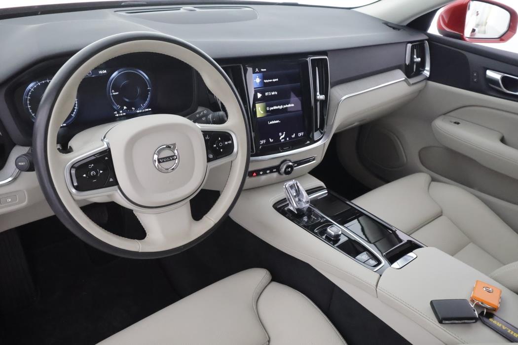 VOLVO V60 2022