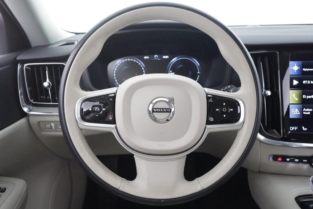 VOLVO V60 2022