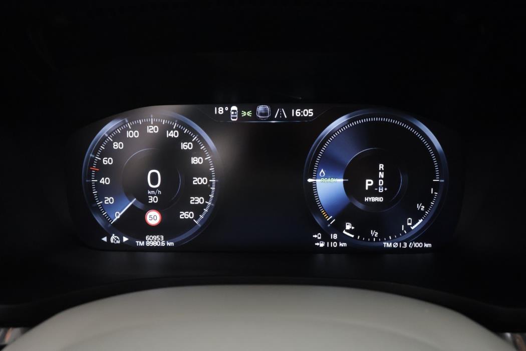 VOLVO V60 2022