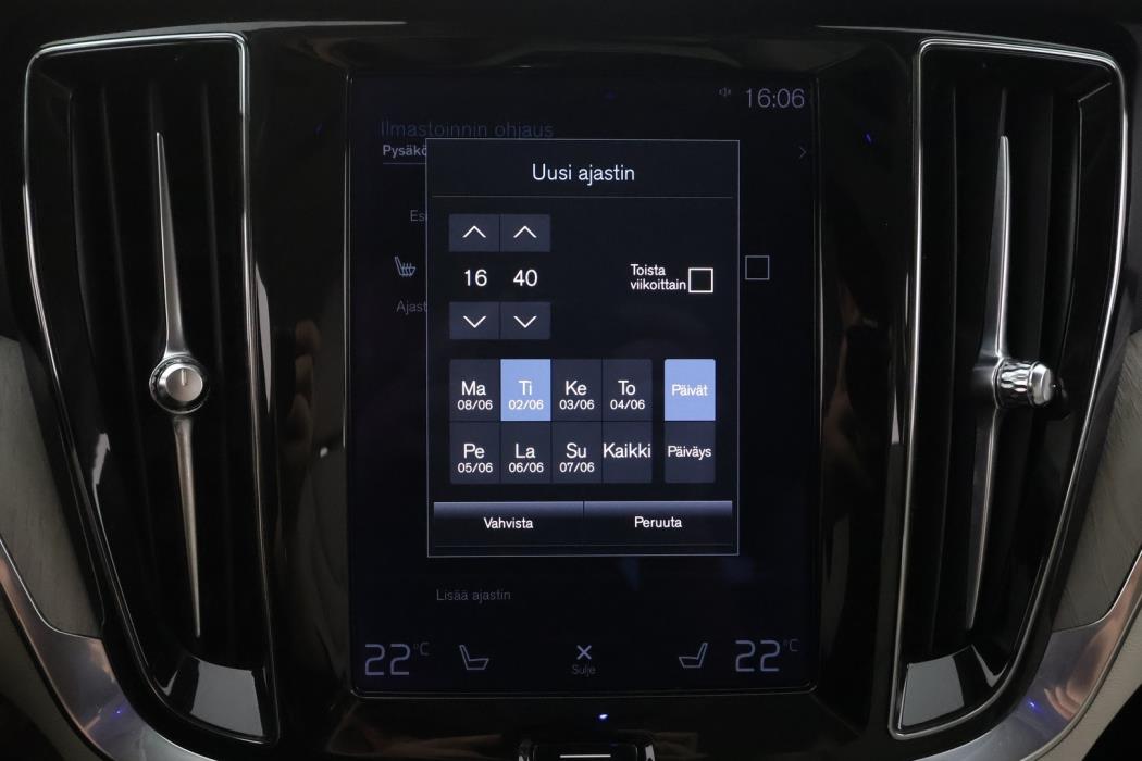 VOLVO V60 2022
