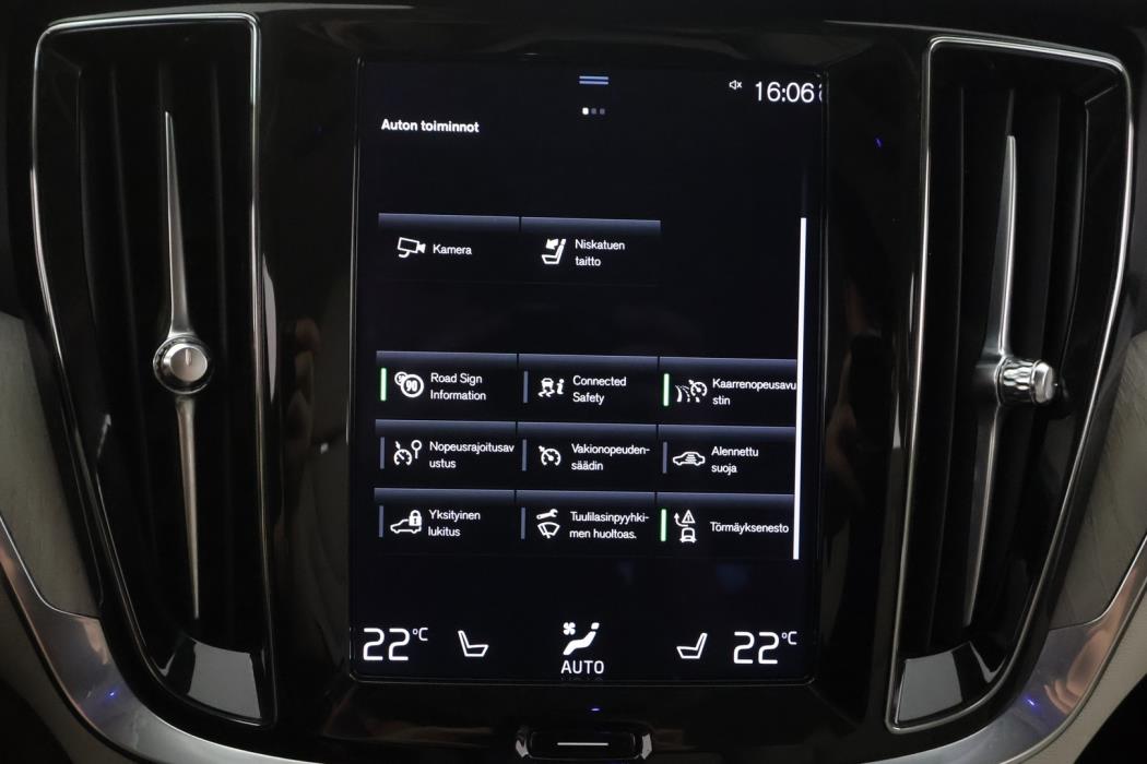 VOLVO V60 2022