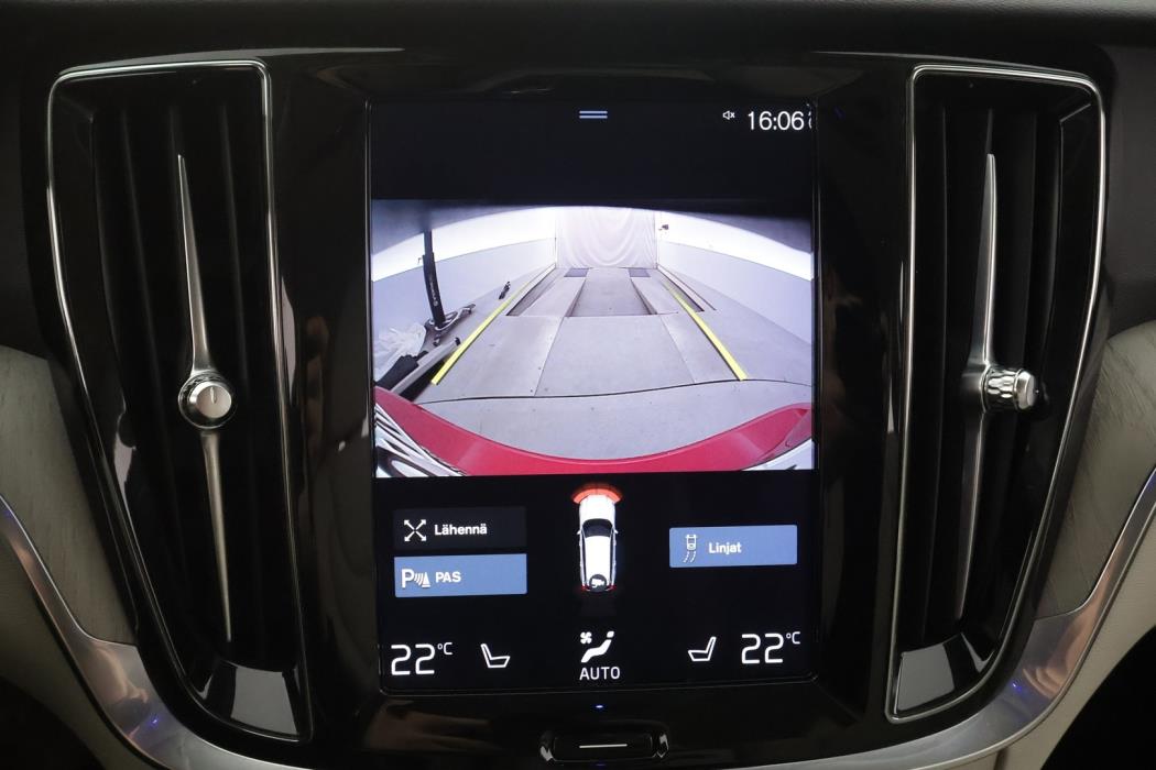 VOLVO V60 2022