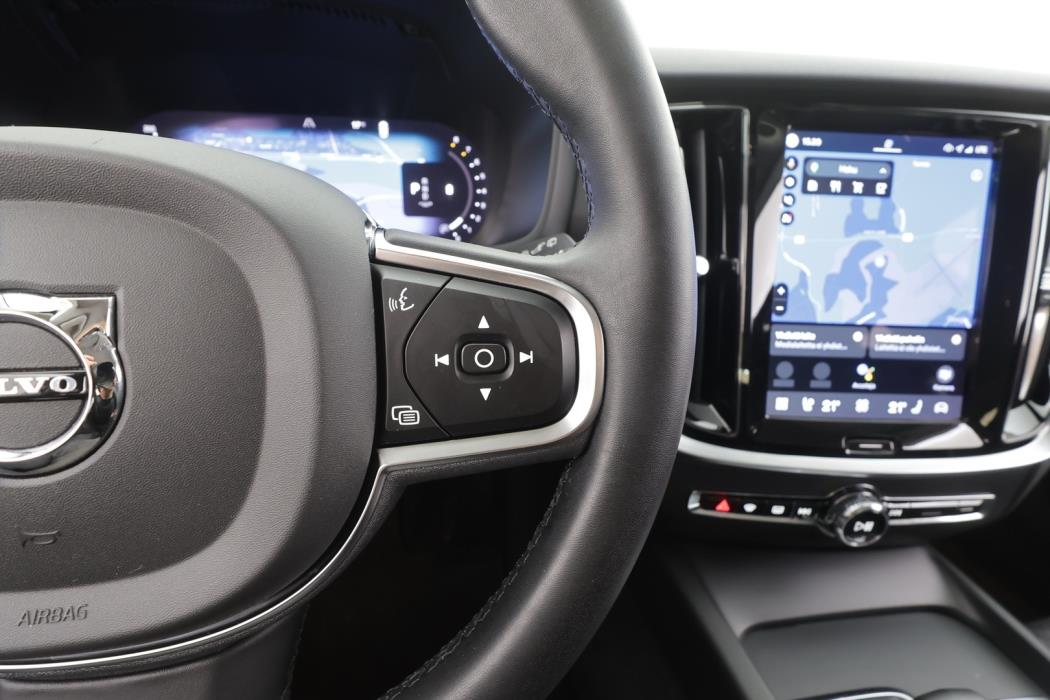 VOLVO V60 2023