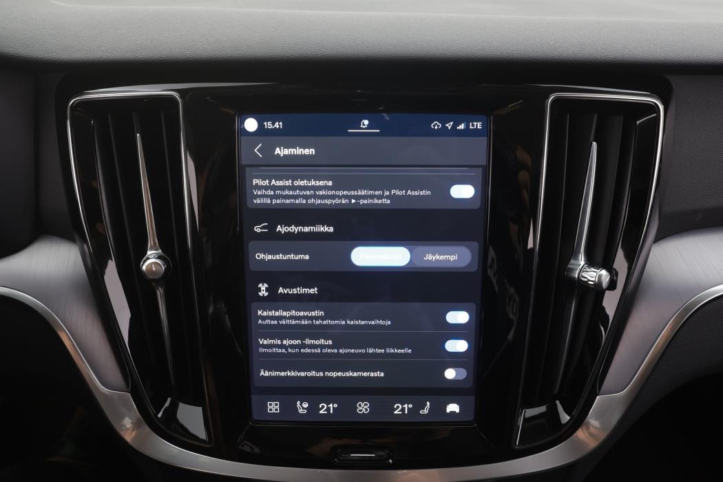 VOLVO V60 2023
