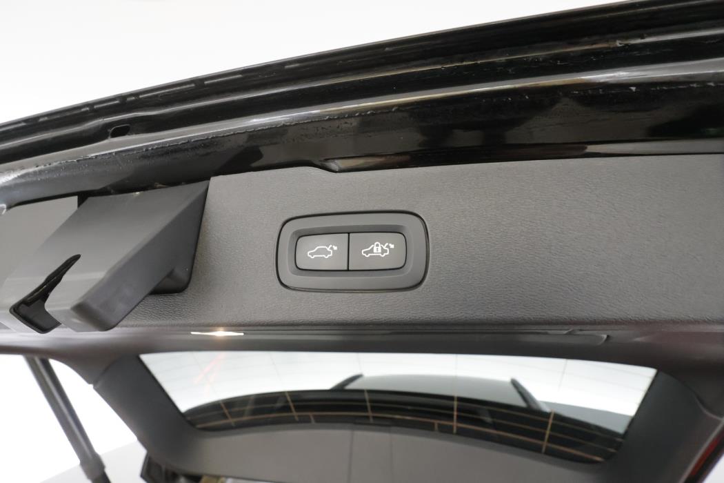 VOLVO V60 2023