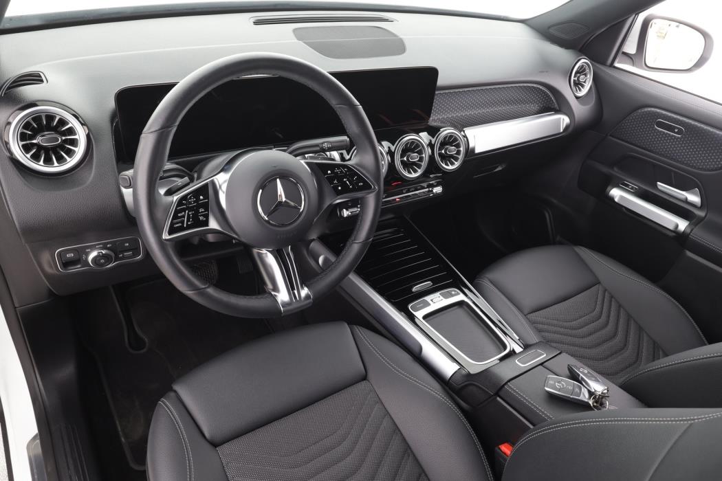 MERCEDES-BENZ EQB 2024