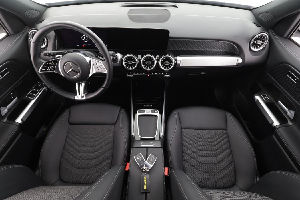 MERCEDES-BENZ EQB 2024