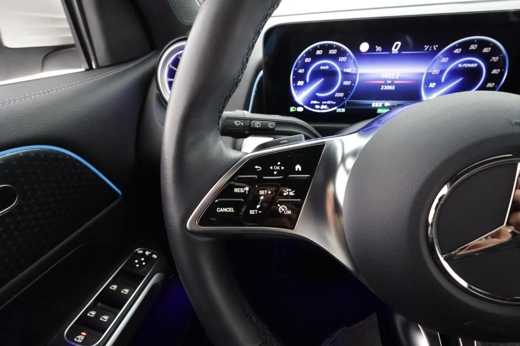 MERCEDES-BENZ EQB 2024