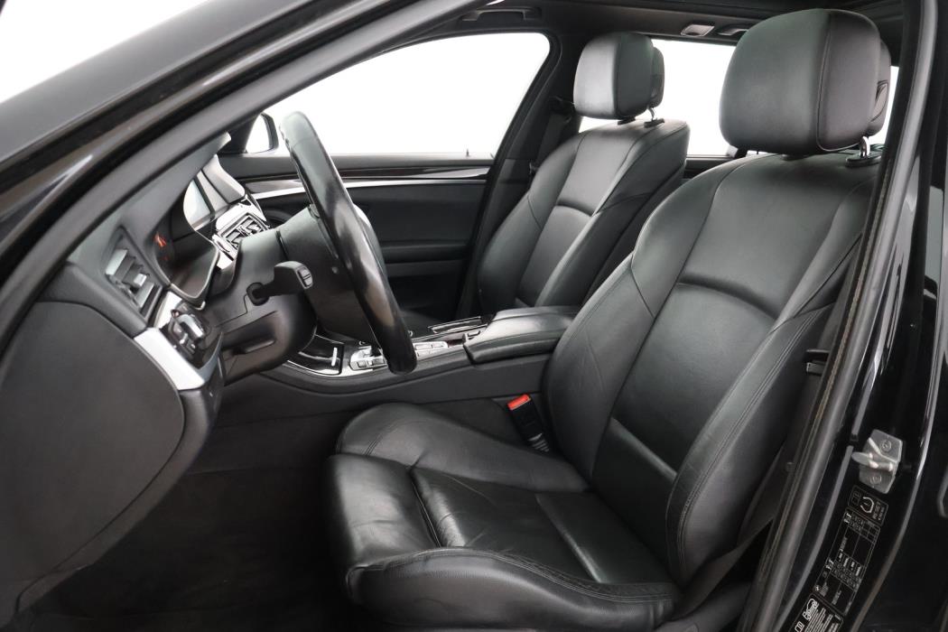 BMW 530 2011
