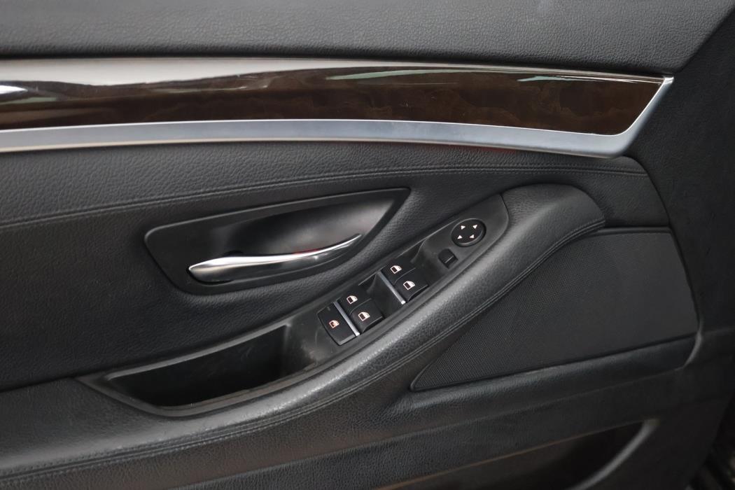 BMW 530 2011