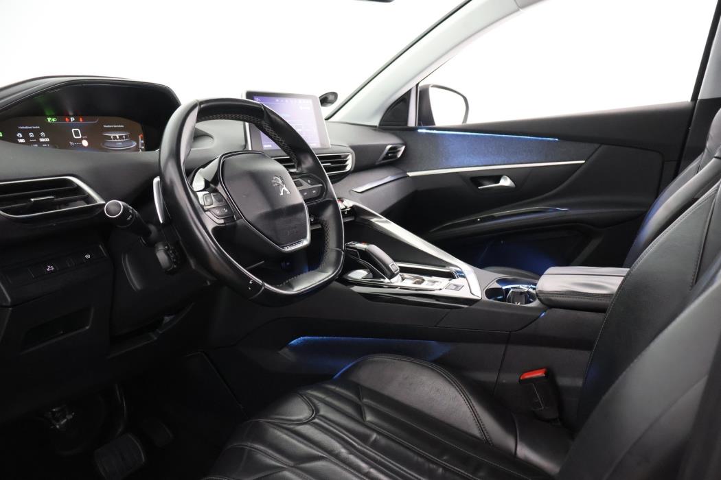PEUGEOT 5008 2018