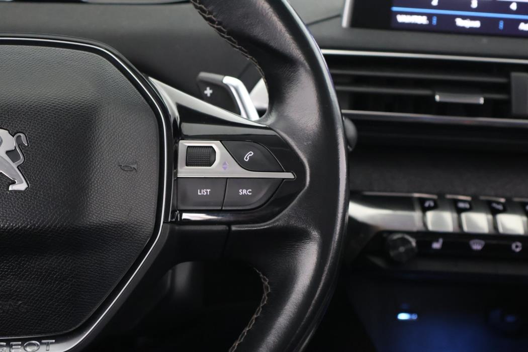 PEUGEOT 5008 2018