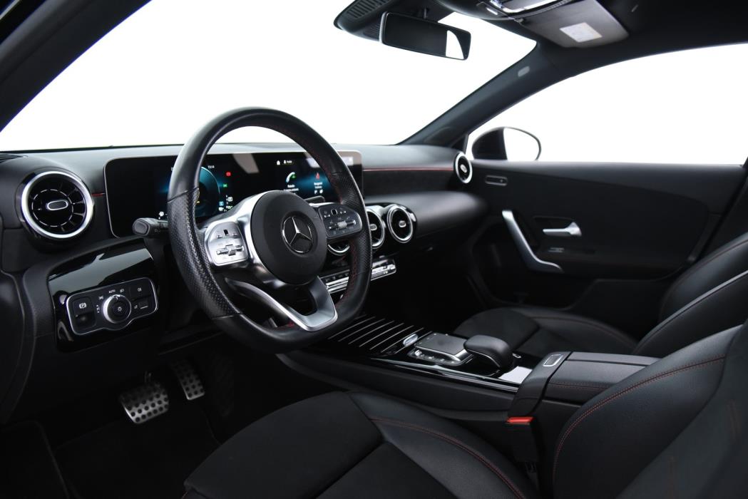 MERCEDES-BENZ A 2020