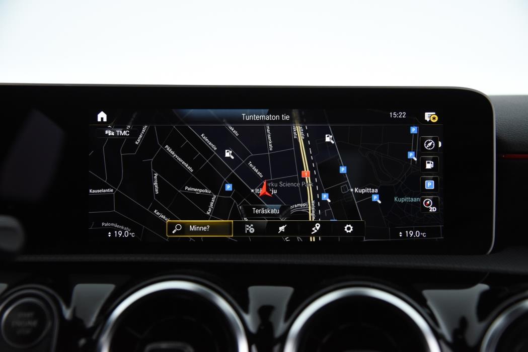 MERCEDES-BENZ A 2020