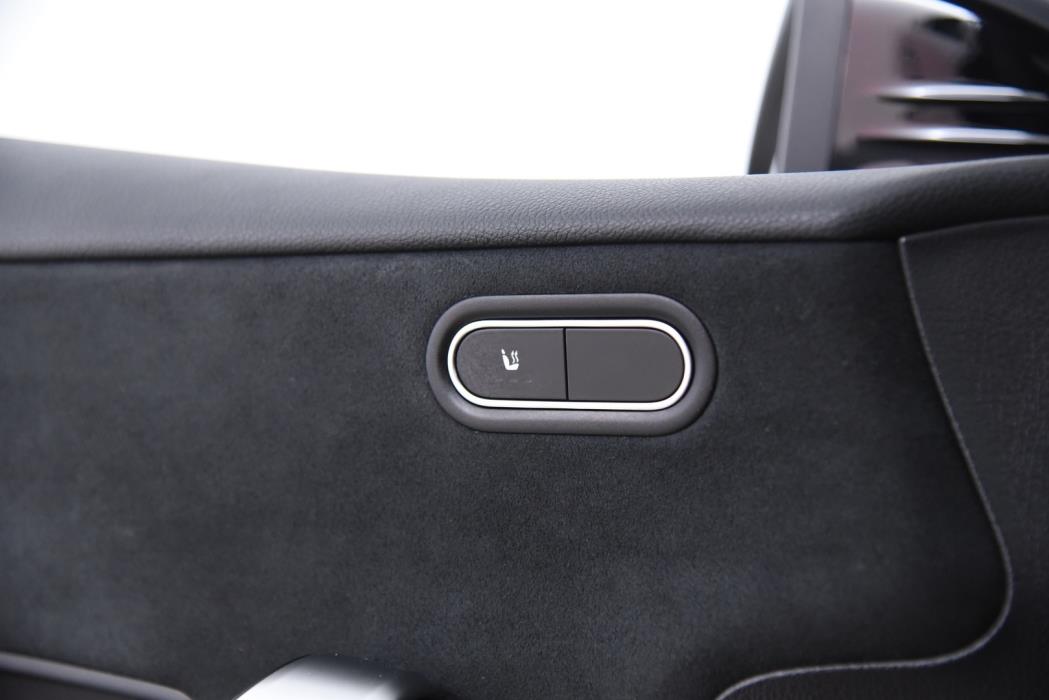 MERCEDES-BENZ A 2020