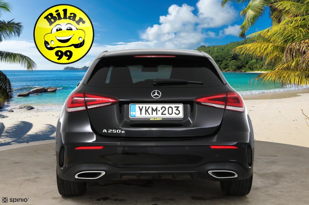 MERCEDES-BENZ A 2020